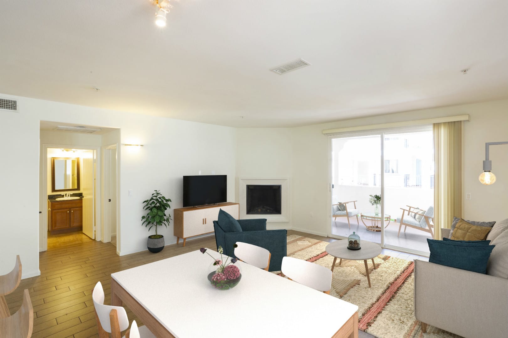 Apartments in West Hills, Los Angeles Le Blanc Apartments