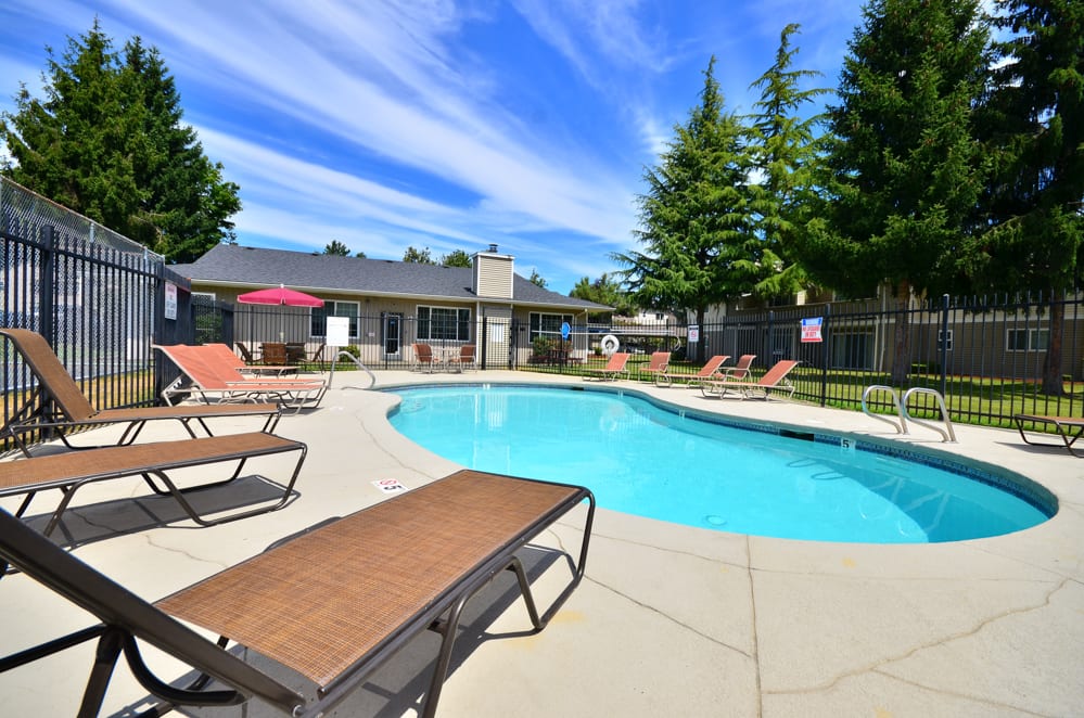 Maple Pointe | Apartments in Burien, WA
