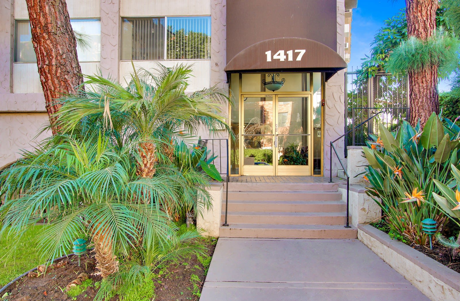 Apartments in Westwood Los Angeles CA 1417 Veteran Avenue Veteran