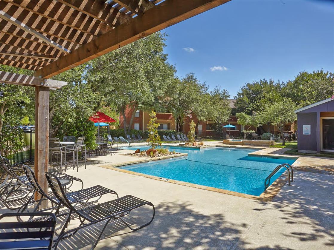 Summit Ridge Apartment Homes Apartments In Arlington Tx