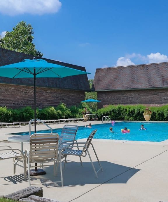 Millcroft Apartments & Townhomes Apartments in Milford, OH