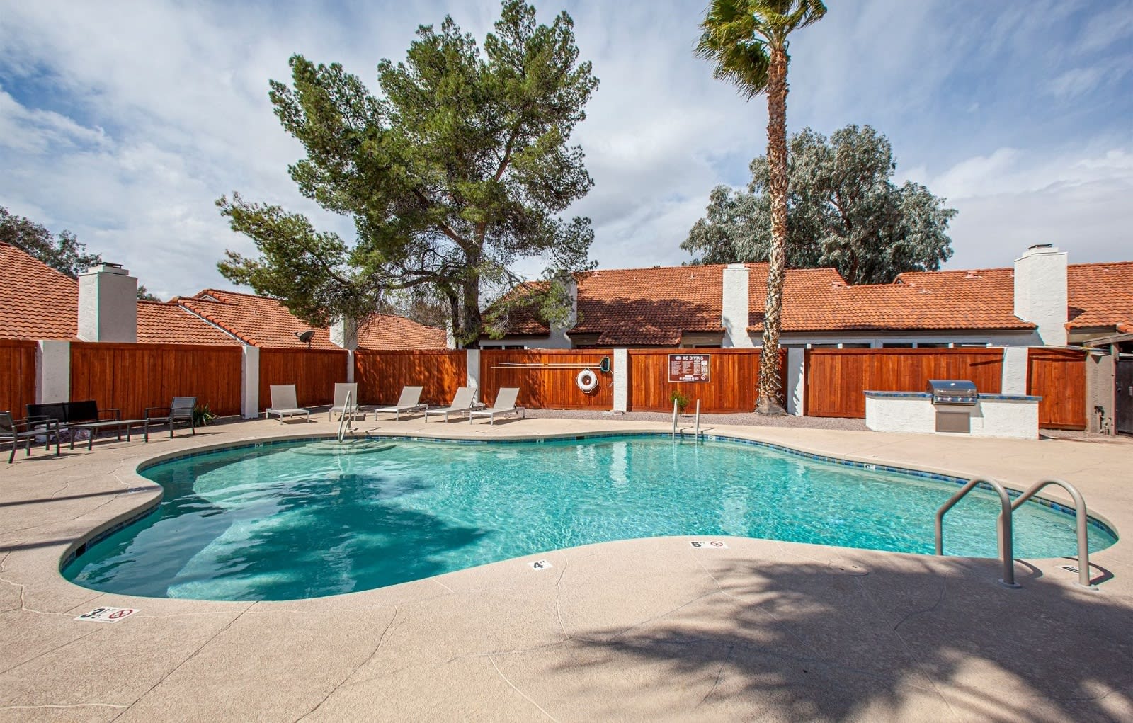 Orange Tree Village Apartments in Tucson, AZ