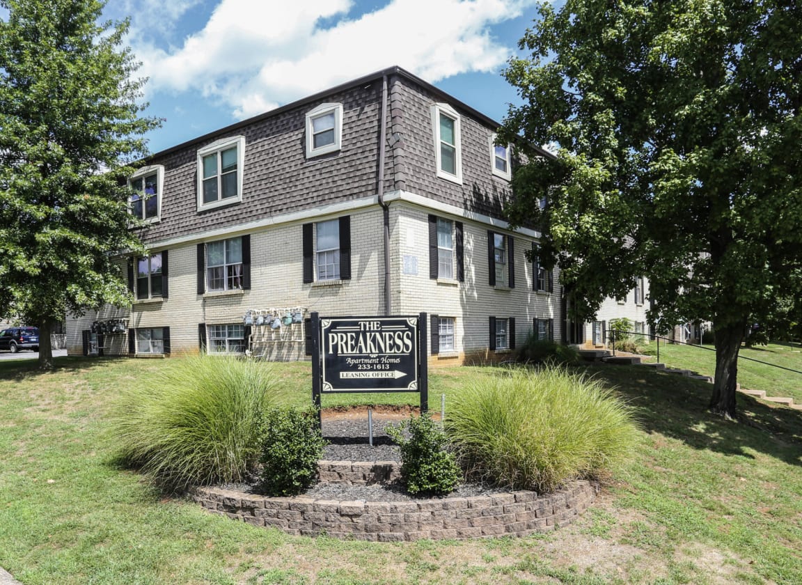 Preakness Apartments in Lexington, KY