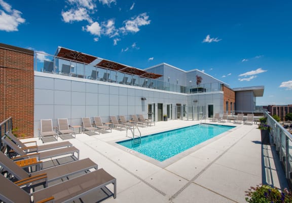 Crystal Flats Luxury Apartments In Crystal City Arlington