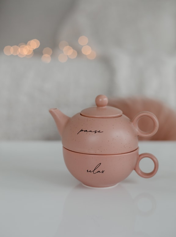 Tea Kettle at Knollwood Meadows Apartments, Santa Maria, CA