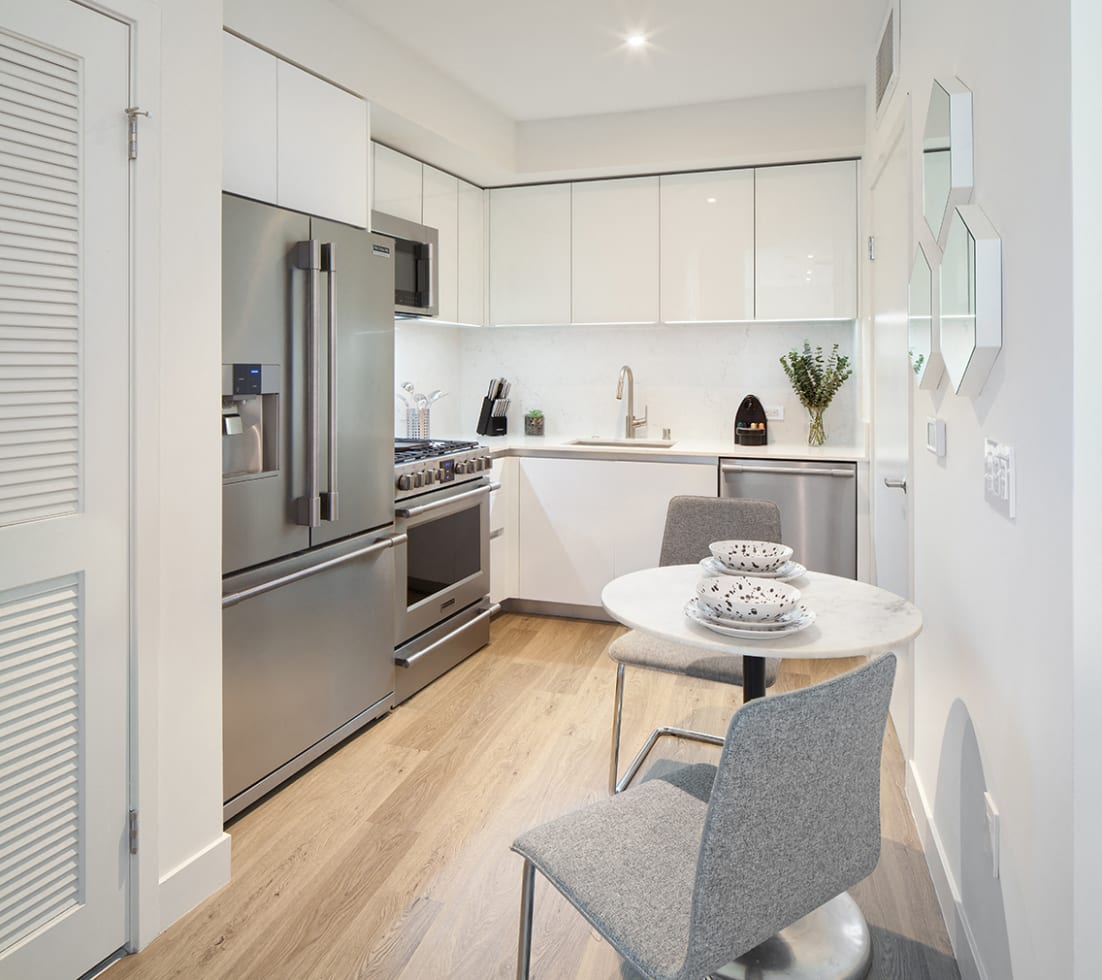 Santa-Monica-Furnished-Apartment-1539-4th-Street-Interior-Kitchen-Dining-Area