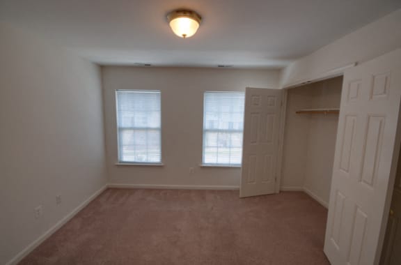 Photos of Hunting Creek Townhouse Apartments in Lexington Park, MD