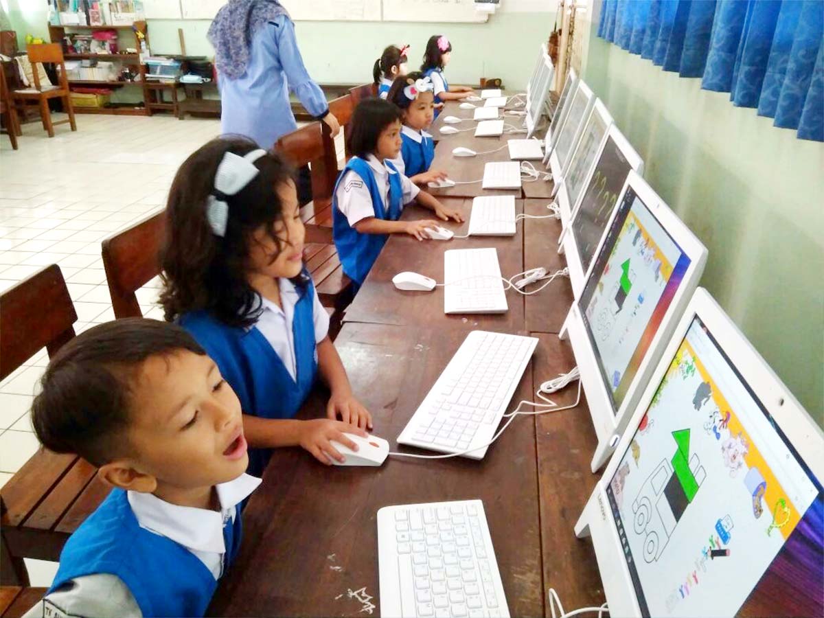 lab-komputer-tk-sumbangsih-duren-bangka_dmxlvt