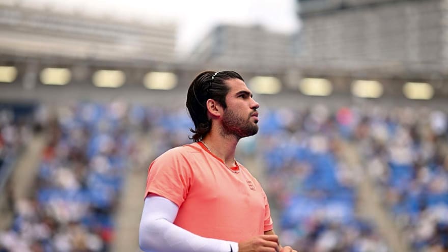Carlos Alcaraz sends heartfelt message to Denis Shapovalov after he retires from their Japan Open quarter-final match