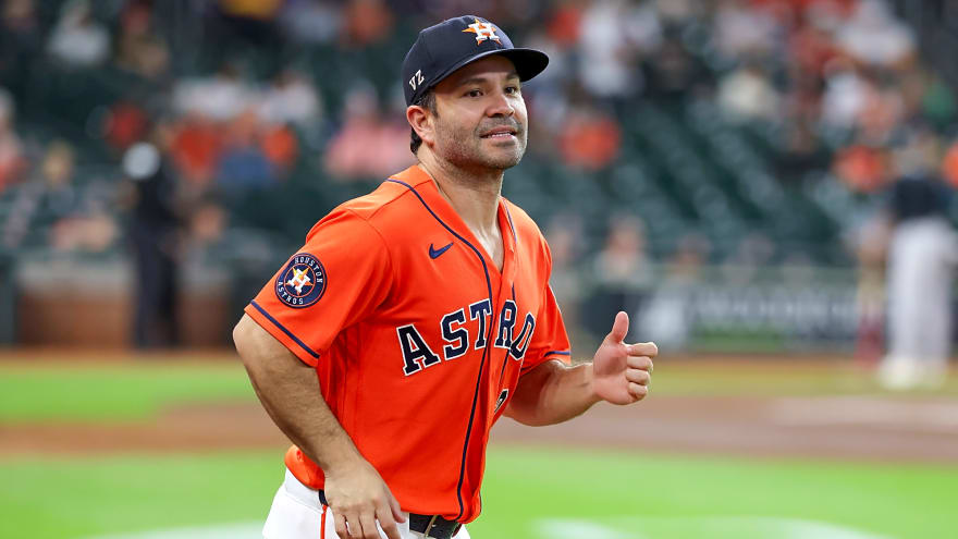 Astros' Jose Altuve joins elite MLB club with hit No. 2,500