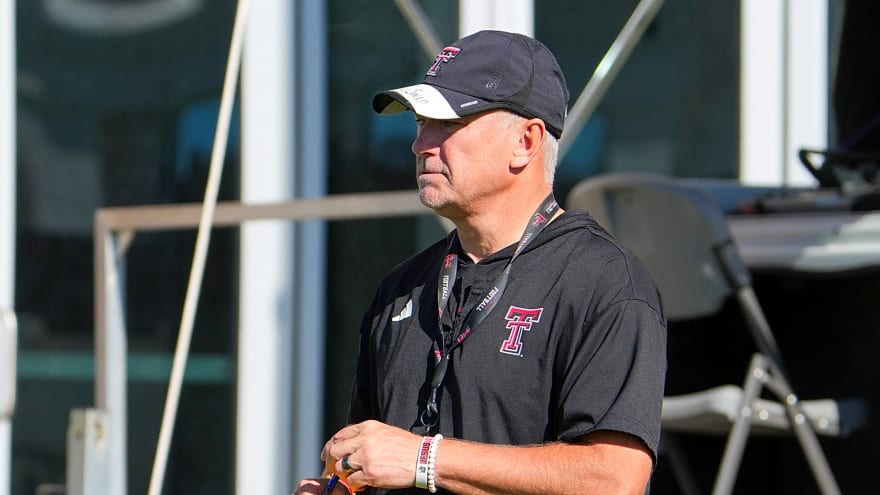 Is a QB Controversy Brewing at Texas Tech?