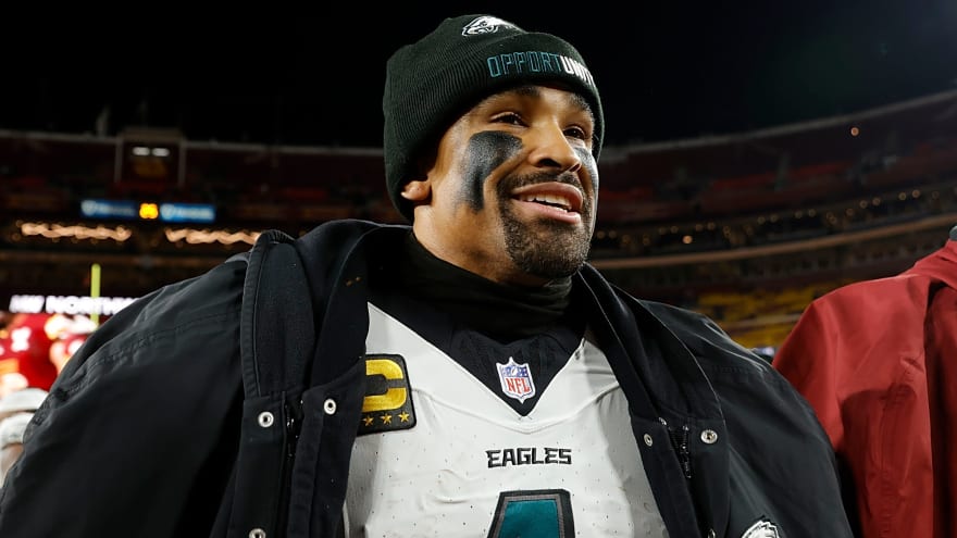 NFL exec thinks Eagles could make shocking Hurts decision after 2026