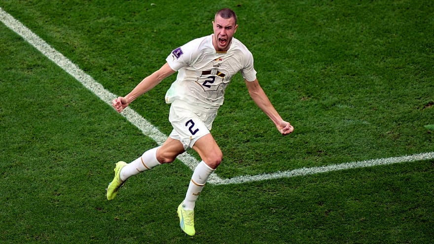 Man United eye €35m defensive powerhouse amid Chelsea transfer battle