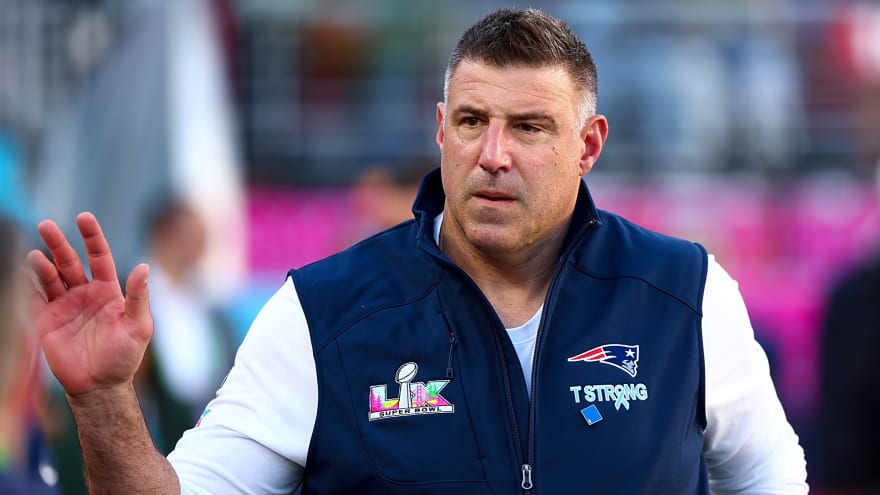 Patriots' Mike Vrabel adds more fuel to A.J. Brown trade rumors