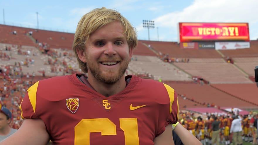 Blind Ex-USC Long Snapper Jokes About Attendance