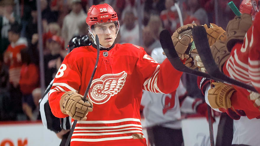 Red Wings have big decisions to make as playoff drought extends
