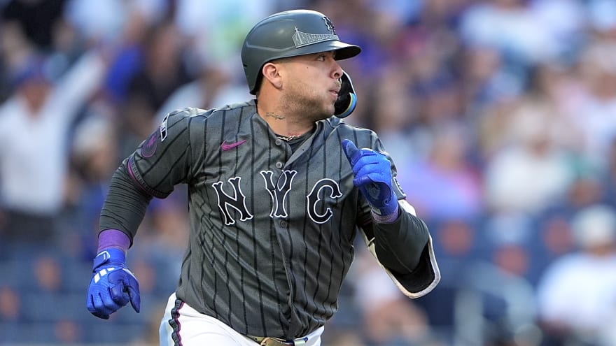 Mets' Alvarez joins legendary catchers with latest multi-HR game