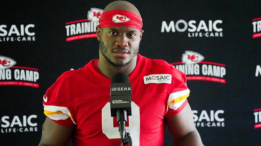 Kenneth Walker Sends Strong Message About Playing Alongside Patrick Mahomes