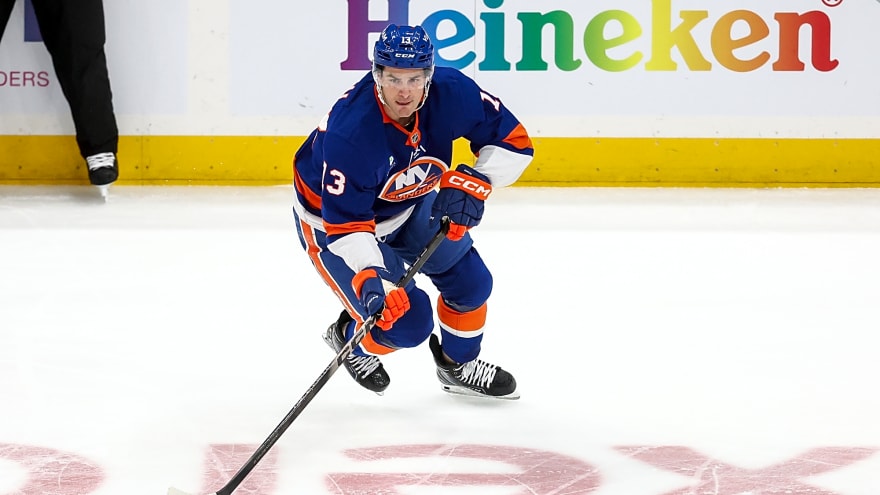 5 Possible Trade Destinations for Islanders $73M Forward