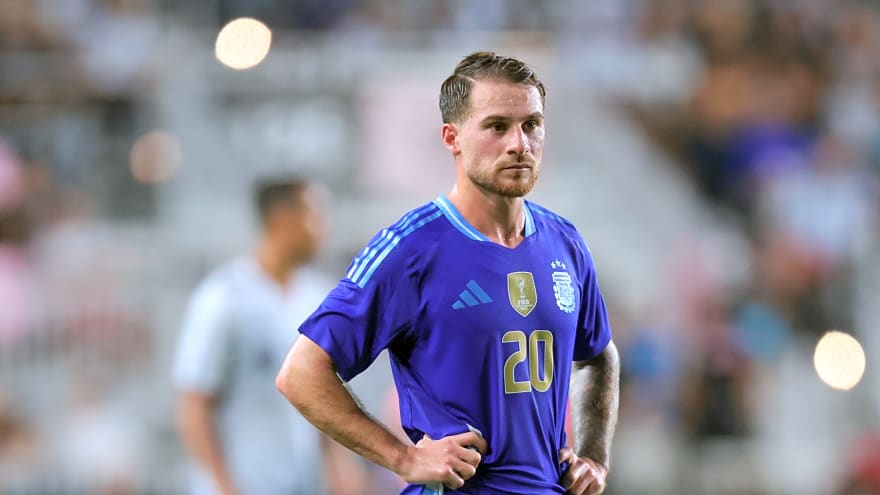 Journalist casts doubt over Liverpool regular who ‘cannot play Premier League football anymore’