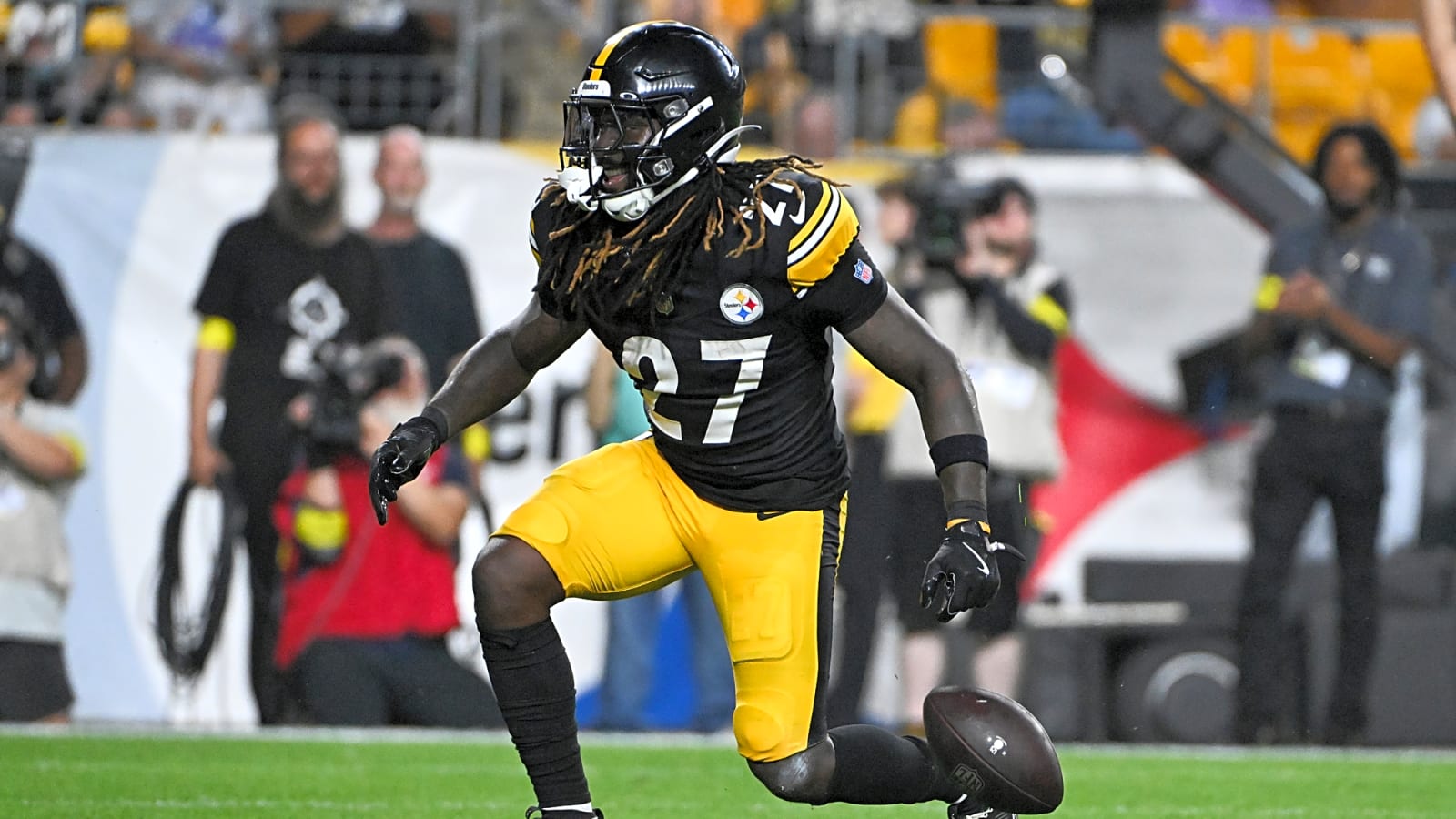 Steelers Announce Three Moves, Sign RB Trey Sermon To Active Roster | Yardbarker