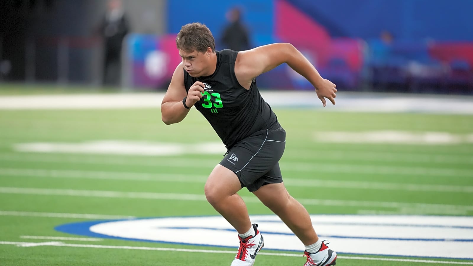 AFC Notes: Michael Hoecht, Sean McDermott, Caleb Lomu, Bills, Patriots ...