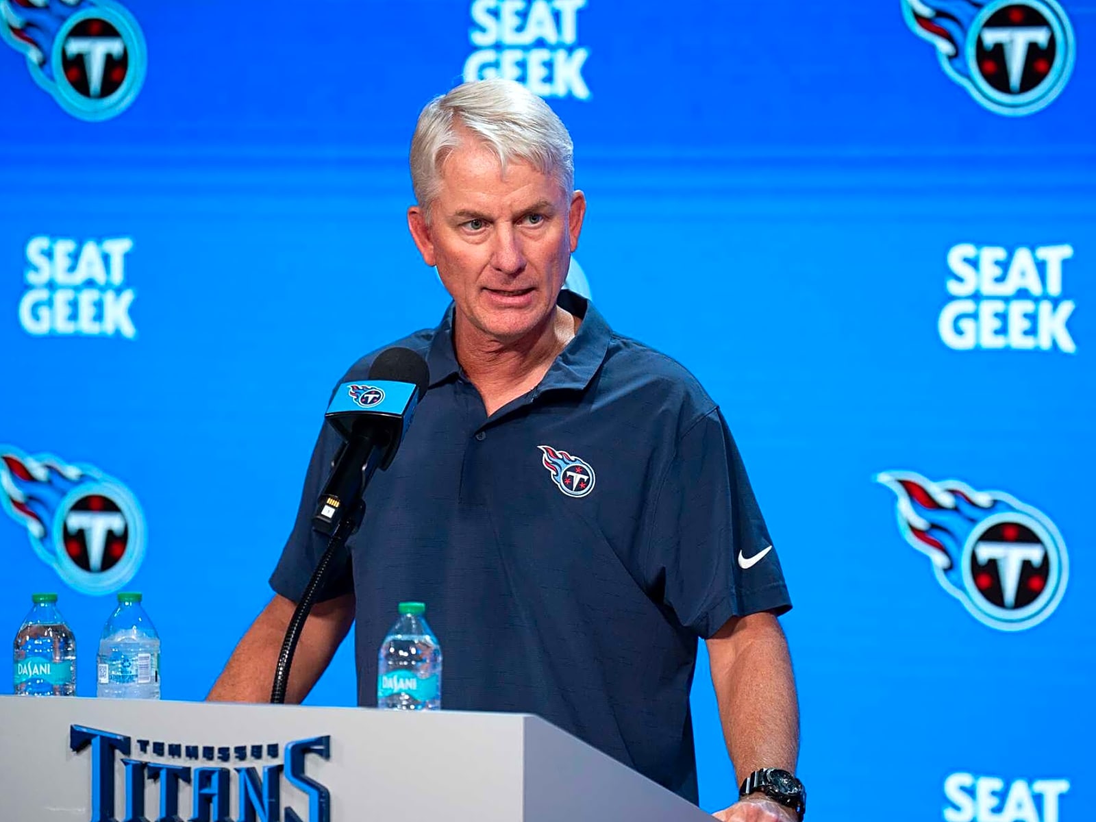 Tennessee Titans Interim Head Coach Mike McCoy Looks To Get Team On Track |  Yardbarker