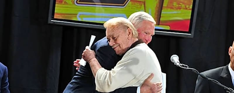 Magic Johnson Believes Dr. Jerry Buss Deserves Next Lakers Statue