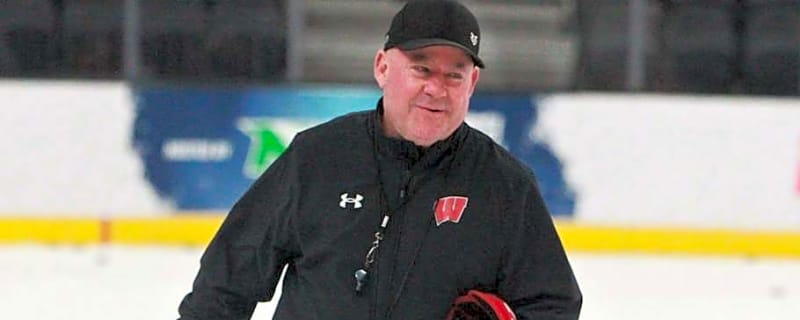 Frozen Four Hockey Hub Including Preview, Team Leaders, Coaches, Puck Drop