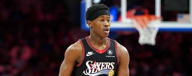 76ers rookie VJ Edgecombe shows no fear in postseason debut
