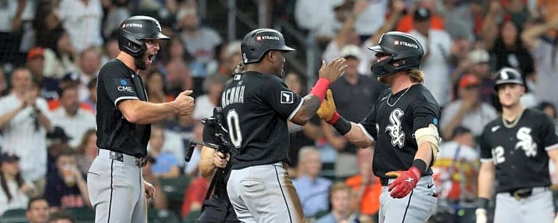 White Sox sweep Astros for first postseason series win since 2005