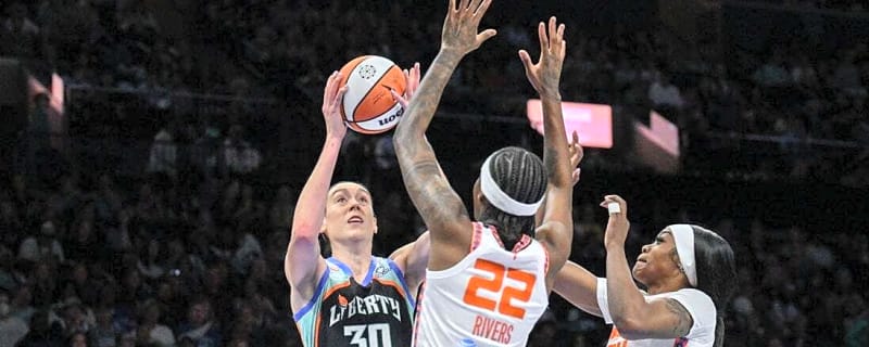 Breanna Stewart, depleted Liberty rout Sun in season opener