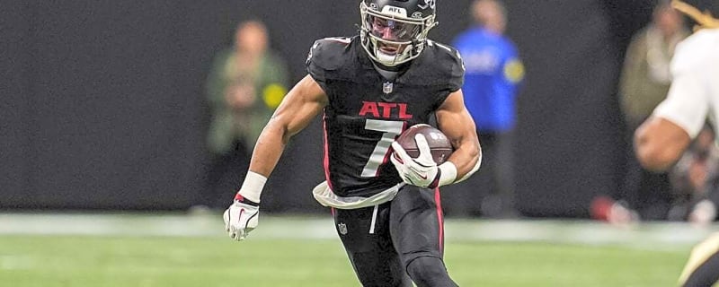 Falcons pick up team option for star RB Bijan Robinson in 2027