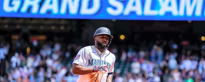 Mariners hit three HRs, use Logan Gilbert's arm to demolish Blue Jays