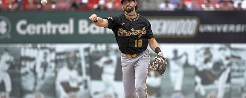Pirates strive for better defensive play in finale vs. Cards