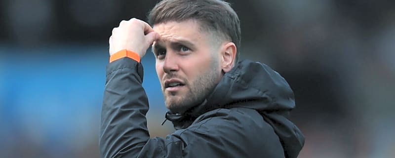 Premier League manager emerges as favourite to replace Carrick at Manchester United