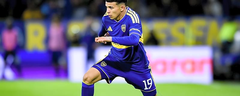 Chelsea and Arsenal want Boca Junior’s teenage attacker