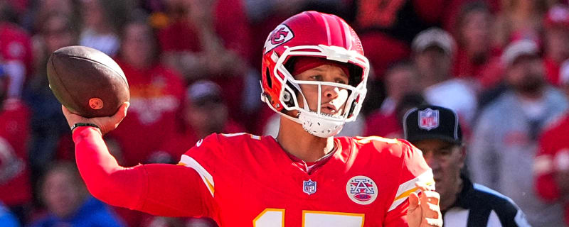 Chiefs' Patrick Mahomes reflects on tying Tom Brady mark