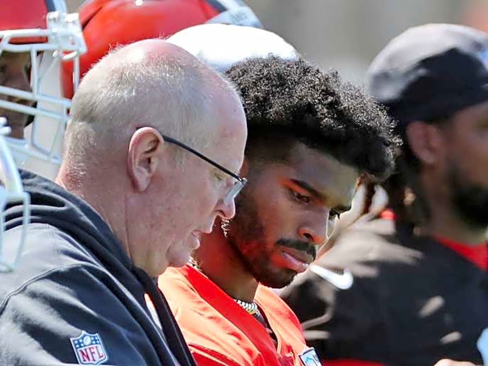 Cleveland Browns Quarterback Coach Bill Musgrave On Shedeur Sanders,  External Factors | Yardbarker