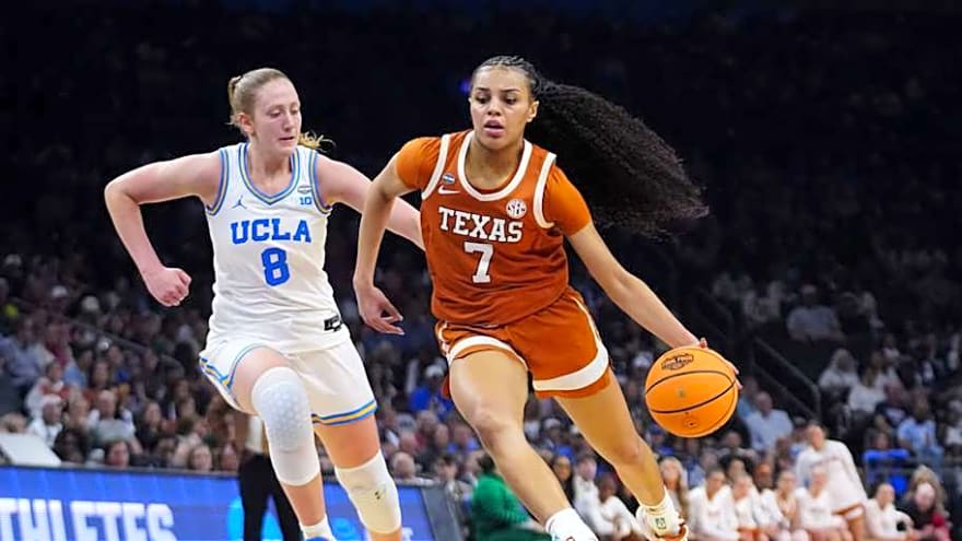 Dawn Staley and South Carolina Land Commitment of Texas Transfer Guard Jordan Lee