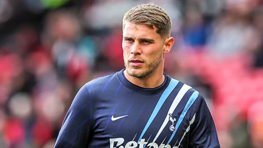 Tottenham can't afford to make a dangerous Micky van de Ven misstep
