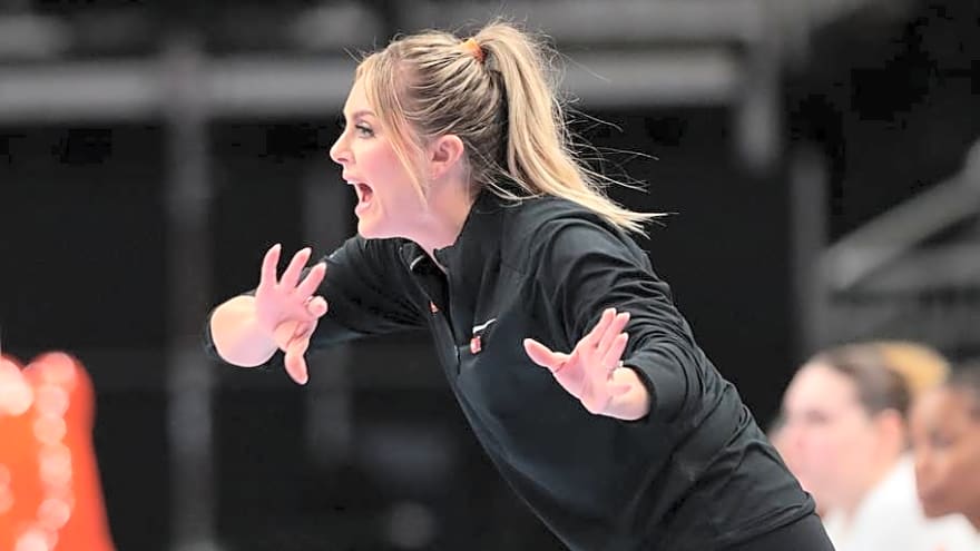 Oklahoma State Cowgirls to Open Big 12 Basketball Schedule Against Kansas