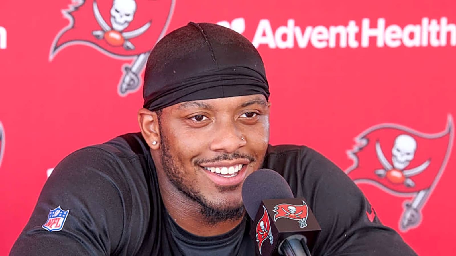 Buccaneers linebacker shines on first day of OTAs | Yardbarker