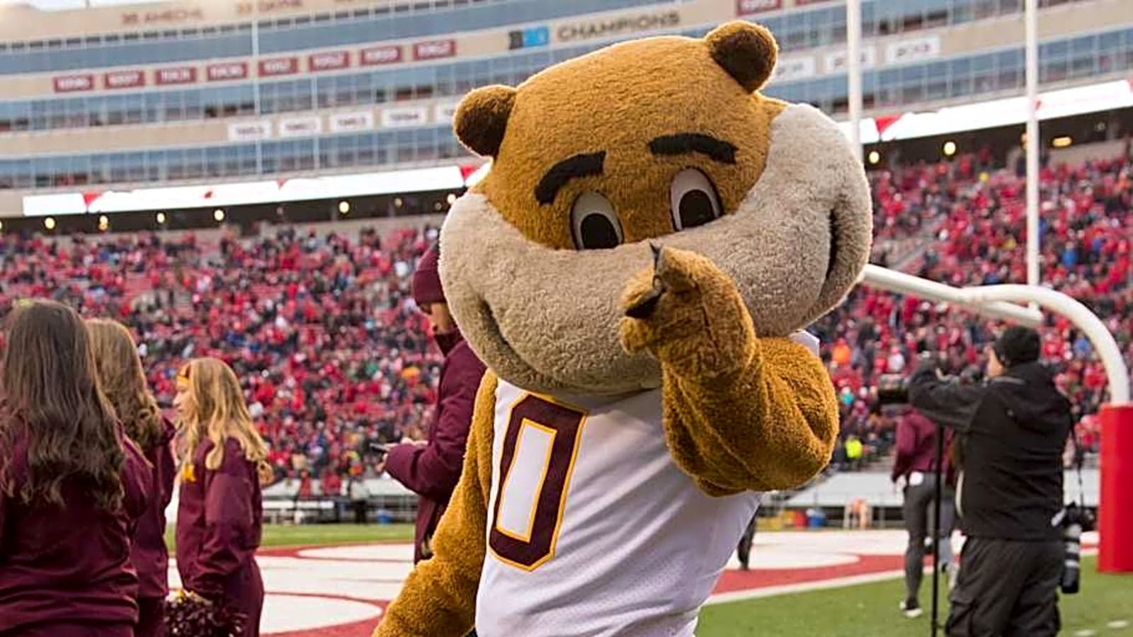 Gopher Winner Gophers schedule official visit with No. 1 DT in Michigan, the self ...