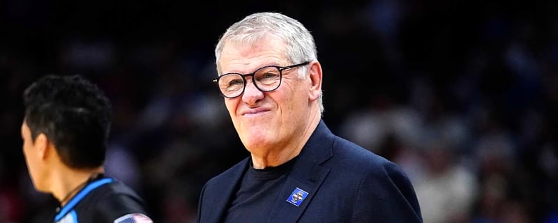 Geno Auriemma says he was a ‘dumba–‘ for confronting Dawn Staley