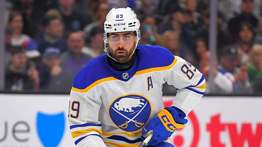 Alex Tuch nets game-winner as Sabres take 2-1 series lead vs. Bruins