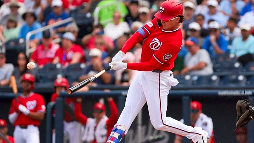 Pirates acquire OF Robert Hassell III from Nationals