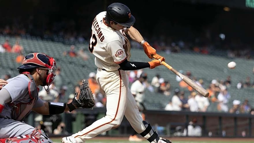 Giants' late uprising earns comeback win over Cardinals