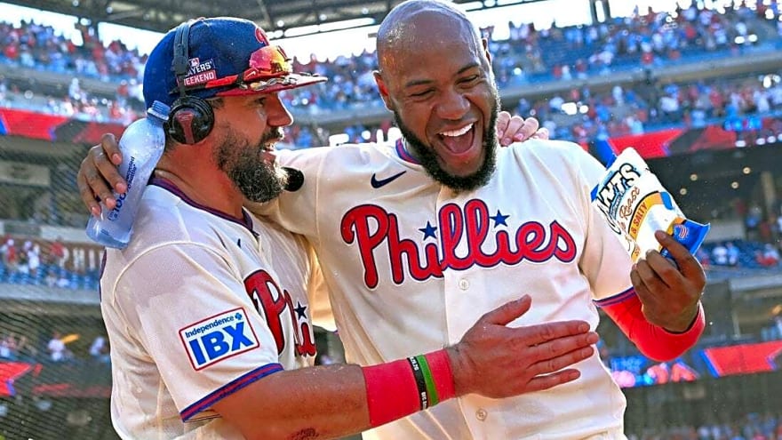 Red-hot Phillies take 'fighting' spirit out west to face Mariners
