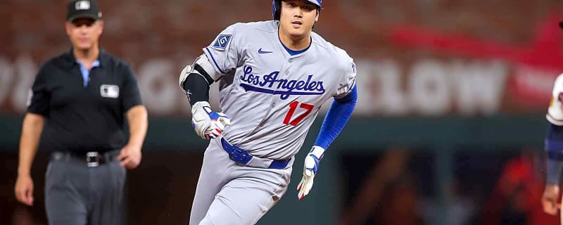 Dodgers’ Dave Roberts eases fans’ minds after Shohei Ohtani jog ‘looked a little funny’
